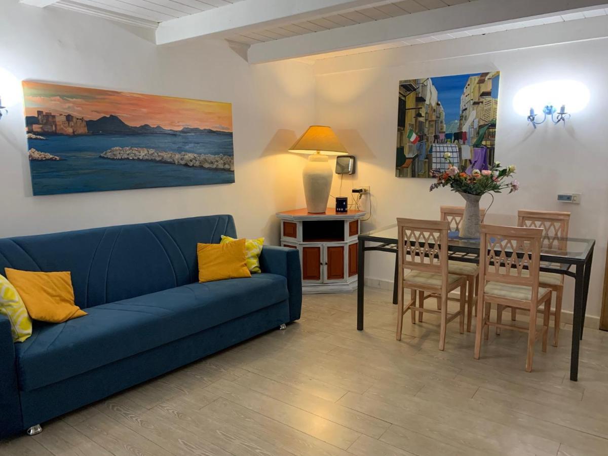 Bella Mbriana Rooms เนเปิลส์ ภายนอก รูปภาพ