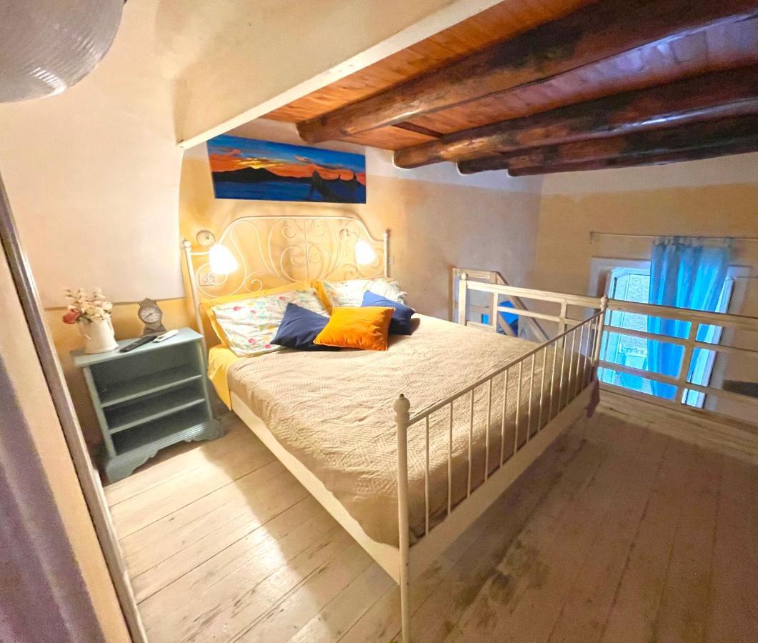 Bella Mbriana Rooms เนเปิลส์ ภายนอก รูปภาพ