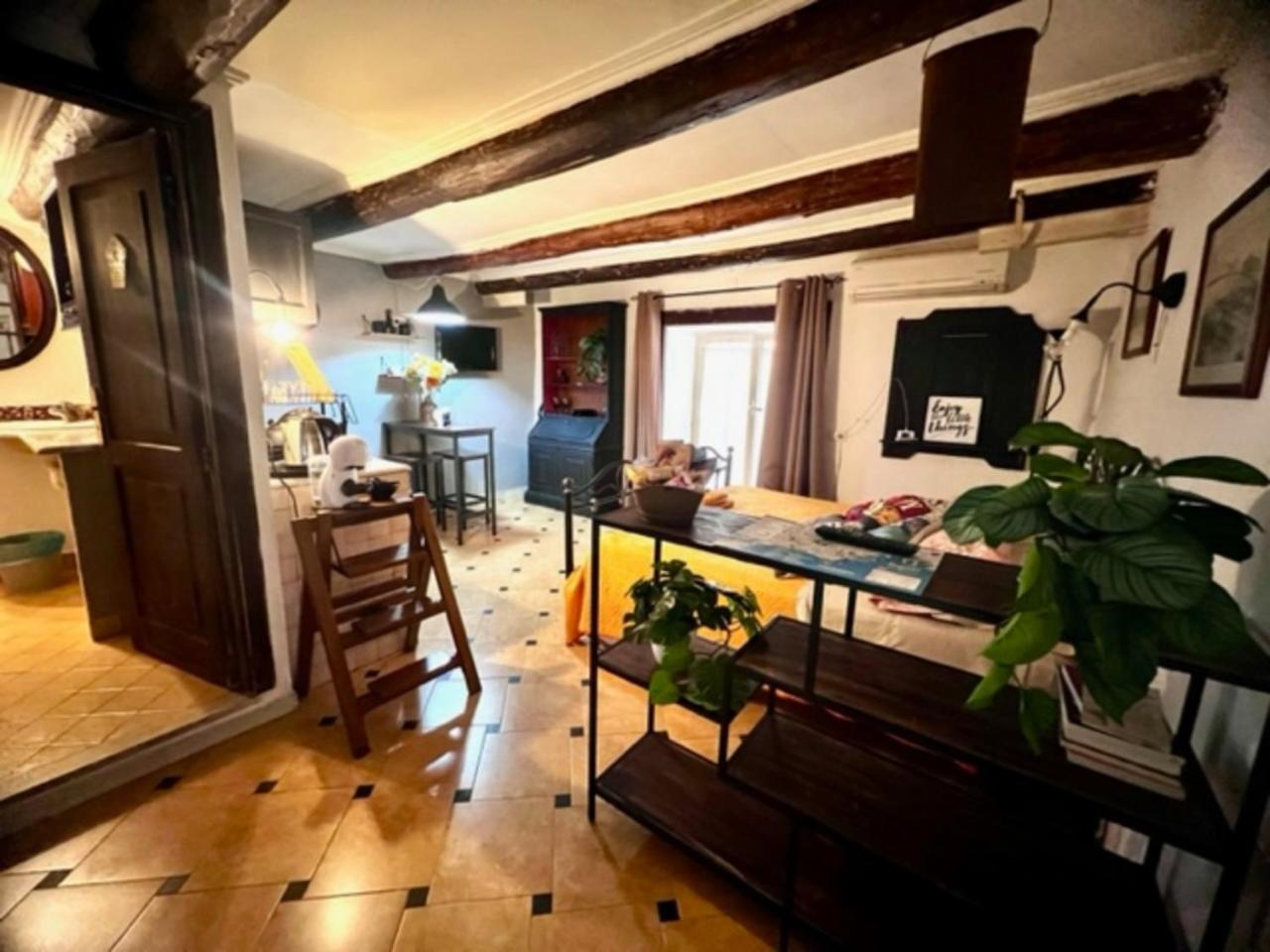 Bella Mbriana Rooms เนเปิลส์ ภายนอก รูปภาพ